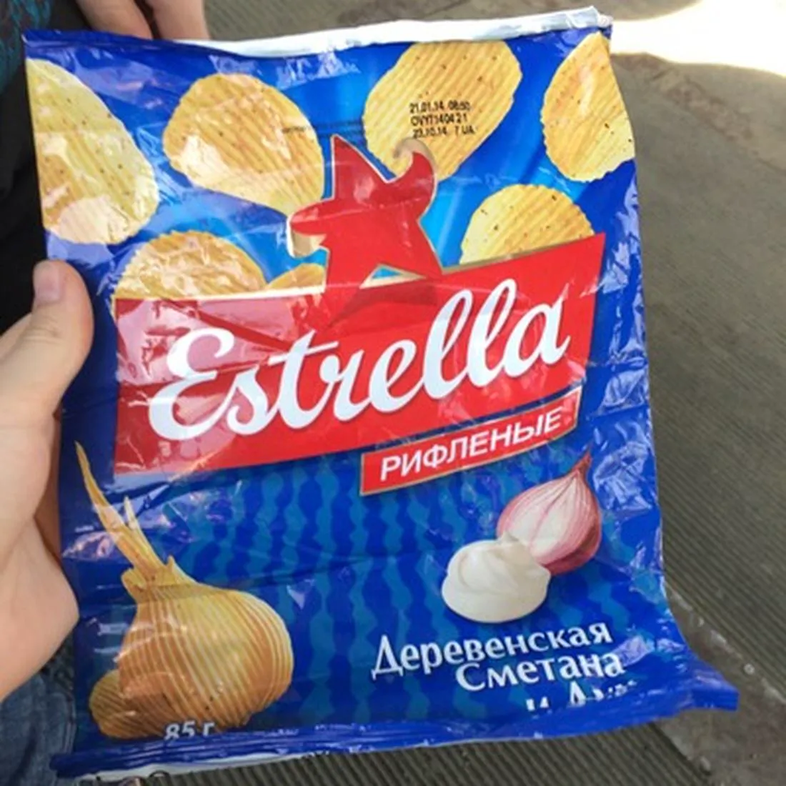 Estrella Chips with Country Sour Cream and Onion Flavor 85 g