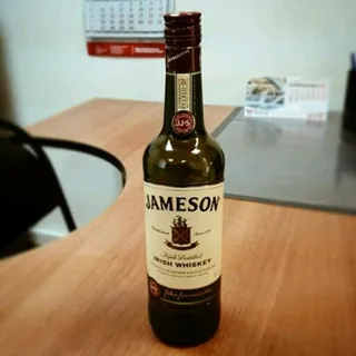 Whiskey Jameson 40% 6yrs 700ml glass bottle — photo 3