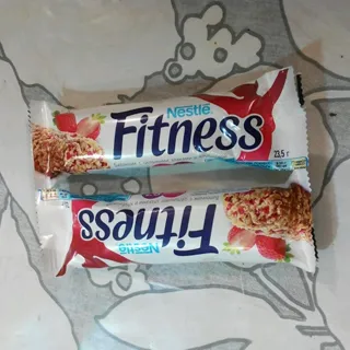 Nestle Fitness Bar with Whole Grains and Strawberry 23.5g — photo 5