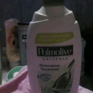 Гель-крем для душу Palmolive Naturals Інтенсивне зволоження Олива і зволожуюче молочко 750 мл — фото 3