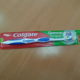 Colgate Premier Medium Toothbrush — photo 3