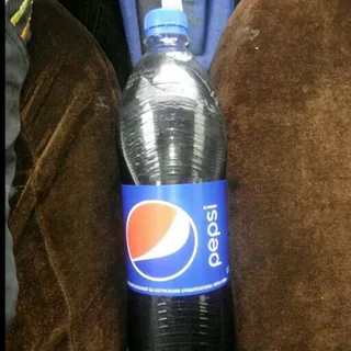 Pepsi drink plastic bottle 1L — photo 2