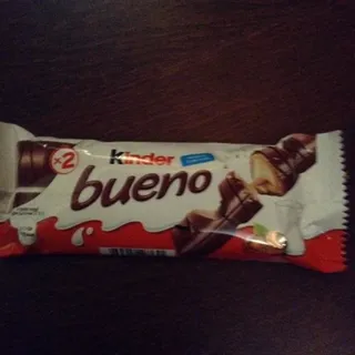Kinder Bueno wafers with milk-hazelnut filling 43g — photo 4