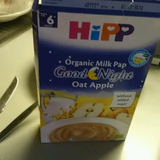 Hipp Good Night Baby Oatmeal with Apple Organic Milk 6+ Months 250g — photo 2