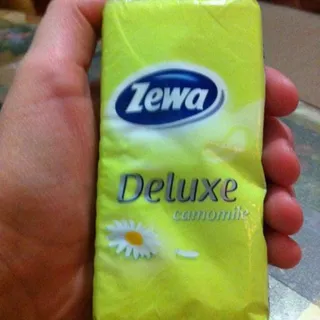 Zewa Deluxe Chamomile Paper Tissues 3-Ply 10 pcs — photo 4