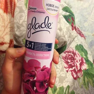 Glade 5-in-1 Air Freshener Aerosol Petal Tenderness 300ml — photo 11