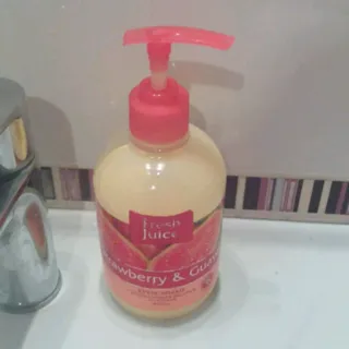 Fresh Juice Liquid Soap Strawberry and Guava 460ml — photo 4
