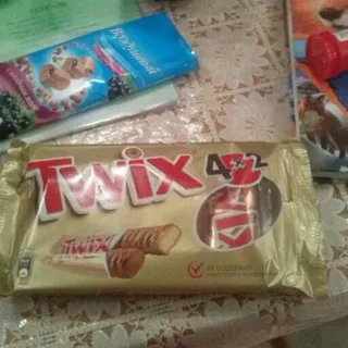 Twix biscuit and caramel in milk chocolate 220g — photo 4