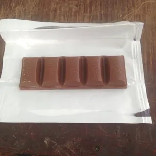 Milka Chocolate with Caramel Filling 39g — photo 7