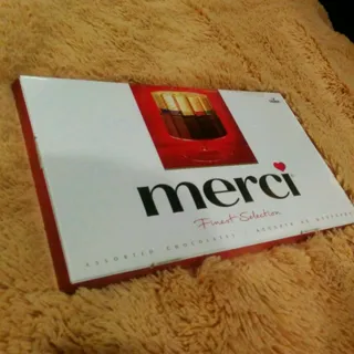 Storck Merci Finest Selection Assorted Chocolates Box 400g — photo 4