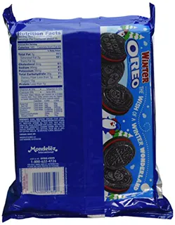 Oreo Winter Red Cream with 4 Fun Winter Figures — photo 4