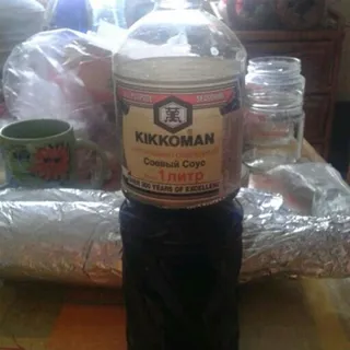 Kikkoman Soy Sauce 1L Glass/Plastic — photo 5
