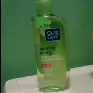 Clean&clear Shine Control Daily Cleansing Lotion — photo 3
