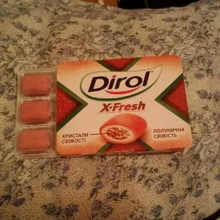 Dirol X-Fresh Strawberry Freshness Chewing Gum 18g — photo 3