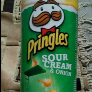 Pringles Sour Cream & Onion Chips Tube 165g — photo 4