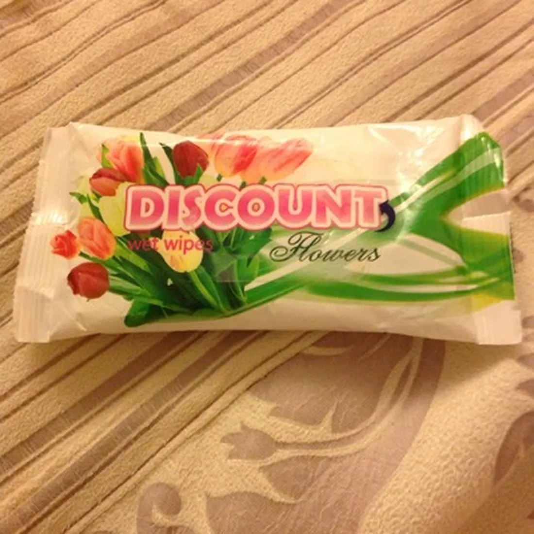 Серветка волога DISCOUNT Квіти 15шт 47 м