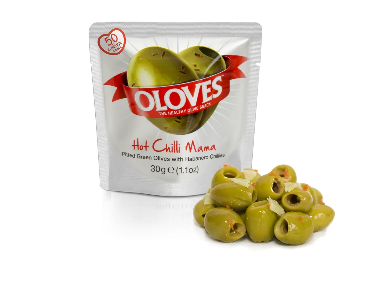 Oloves Hot Chilli МАМА, безкосточкові зелені оливки з перцем хабанеро, 31г х 10 пакетів