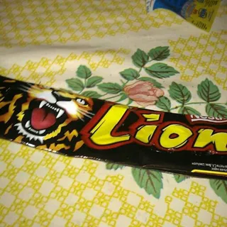 Lion King Size Choco Bar 70g — photo 4