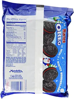 Oreo Winter Red Cream with 4 Fun Winter Figures — photo 7