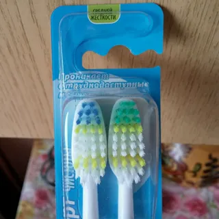 Colgate Expert Clean Medium Toothbrush 2pcs — photo 7